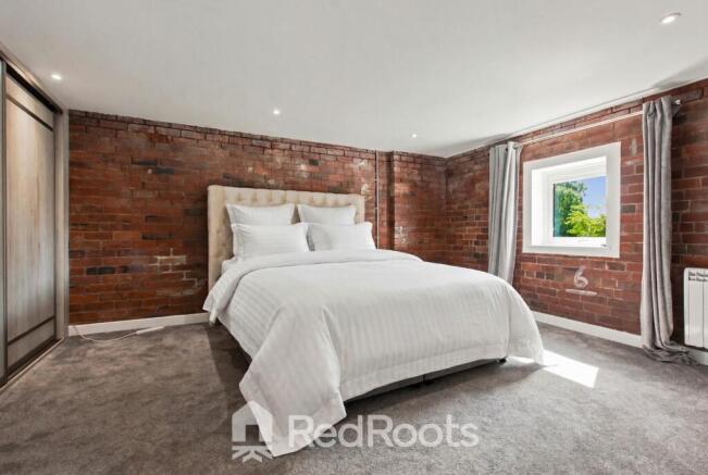 2 bed Apartment for sale Image 8