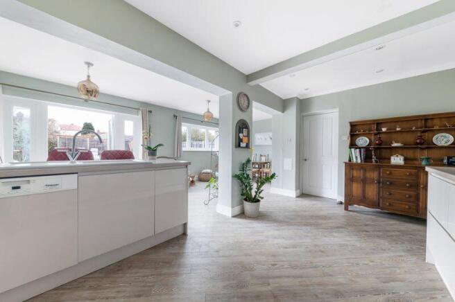 OPEN PLAN KITCHEN