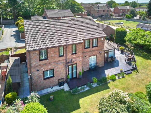 4 bed Detached for sale in west haddlesey