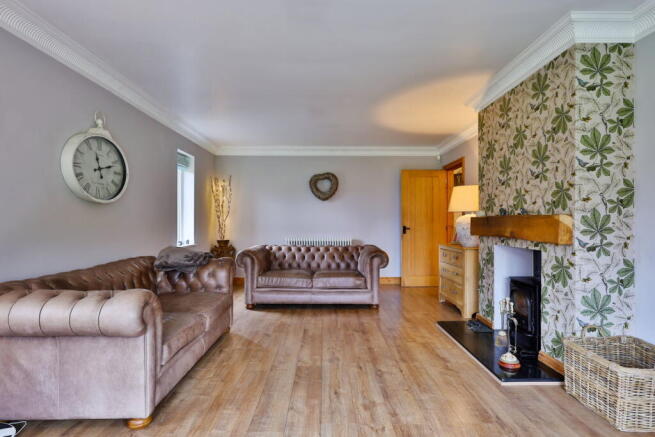 3 bed Detached Bungalow for sale Image 4
