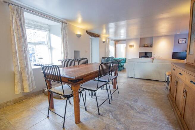 Lounge / Dining Room