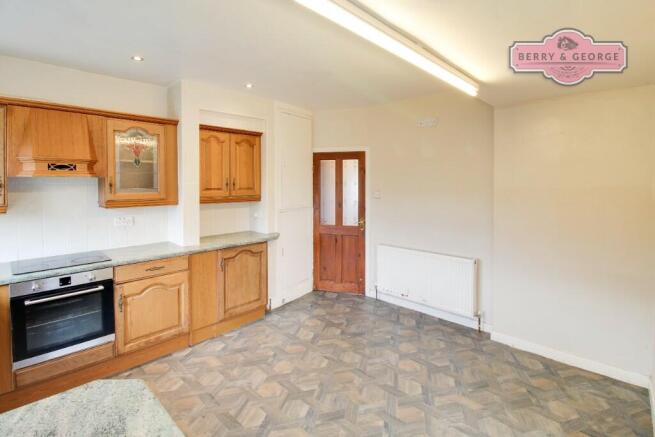 KITCHEN / DINER