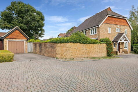 Lincolns Mead, Lingfield