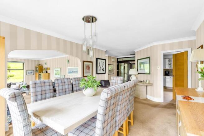 4 bed Detached Bungalow for sale Image 10