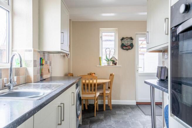 2 bed Semi-Detached for sale Image 6