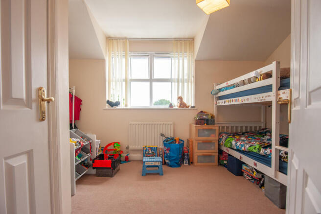 3 bed Town House for sale Image 6