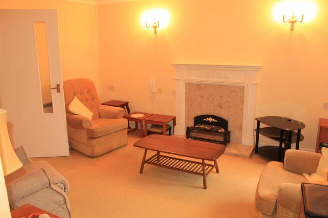 Lounge / Dining Room