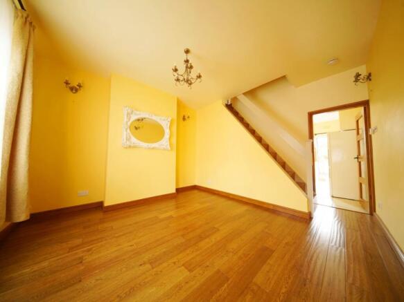 2 bed Terraced for sale Image 5