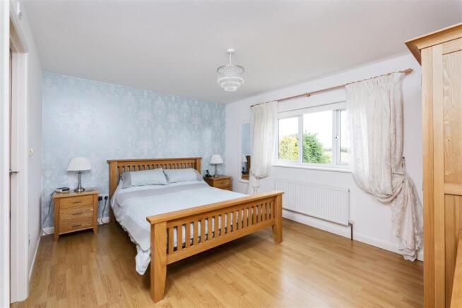 4 Goold Close, Corston, BA2 9AF-17.jpg