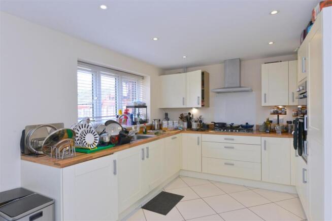 Woodwynd Close, Bowbrook Meadows, Shrewsbury photo 4