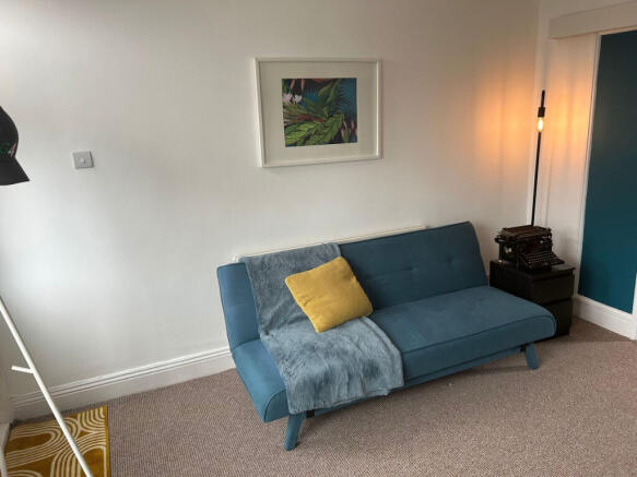 2 bed House to rent Image 6