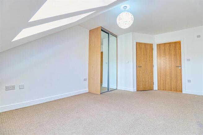 2 bed Flat to rent Image 6
