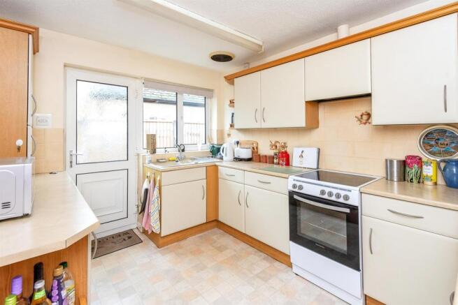 Kitchen: