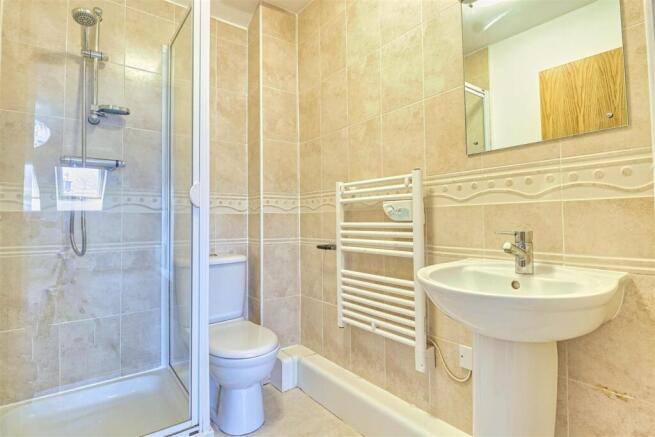 2 bed Flat to rent Image 10
