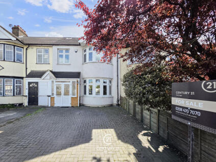 Eastern Avenue, Ilford, IG2 7JB