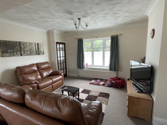 Lounge / Dining Room