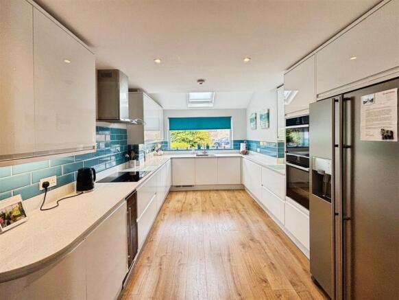 5e4ac994-Photo 206-11-25 2C 2011 2027 2058.jpg