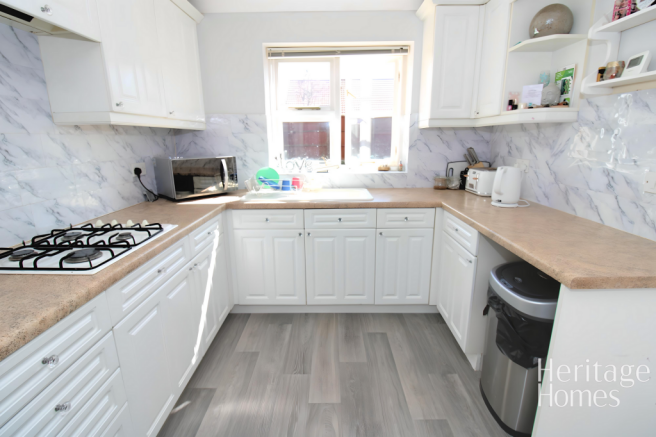 712959_11_10050228-fotor-20250415121452