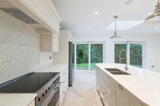 13b, The Avenue, Tadworth, KT20 photo 4