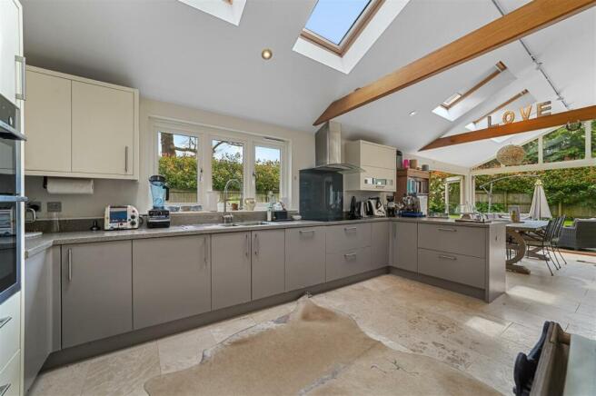 Kitchen/Dining