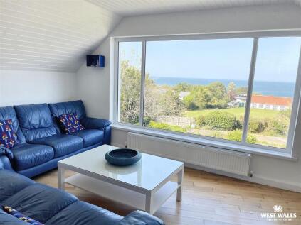 Clos Y Fferm, Aberporth, Cardigan