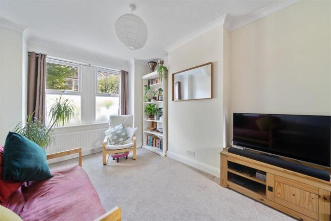 Aston Road, Raynes Park photo 3