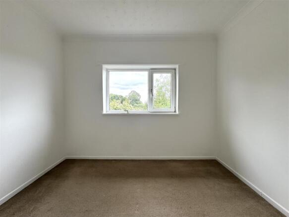 3 bed Semi-Detached for sale Image 6
