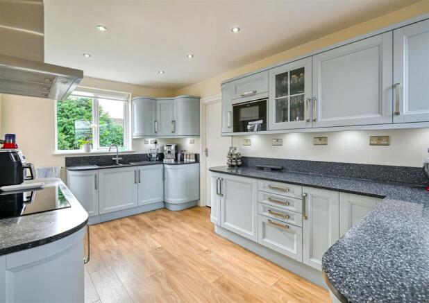 15 Crannmore Drive-02.jpg