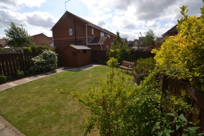 ENCLOSED REAR GARDEN