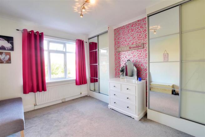 Bedroom 2 (rear)