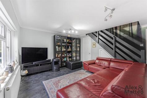 Globe Pond Road, Rotherhithe, SE16