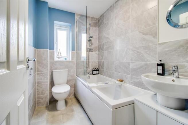 3 bed Semi-Detached for sale Image 10