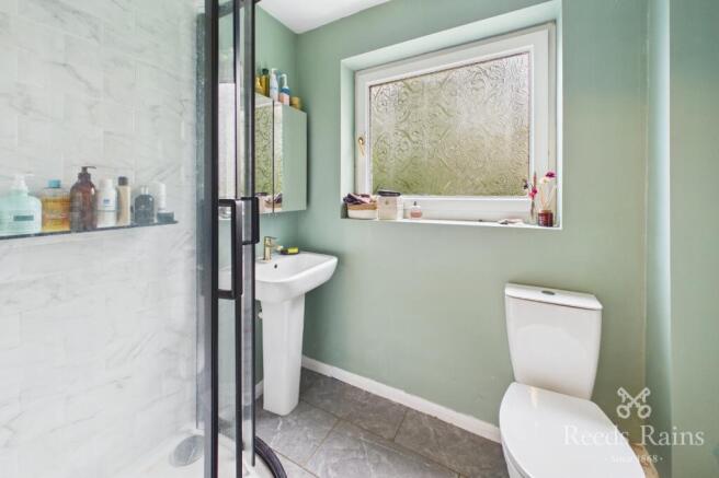 2 bed Apartment to rent Image 10