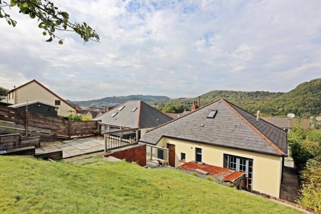 Rear Garden & Views