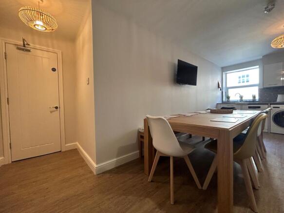 1 bed House Share to rent Image 7