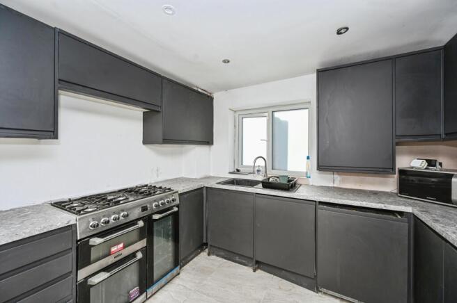 3 bed Semi-Detached for sale Image 5