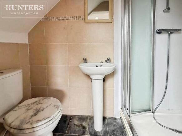 2 bed Apartment to rent Image 7