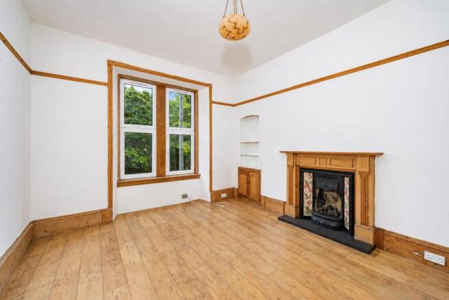 1R 12 Forfar Road Dundee-2.jpg