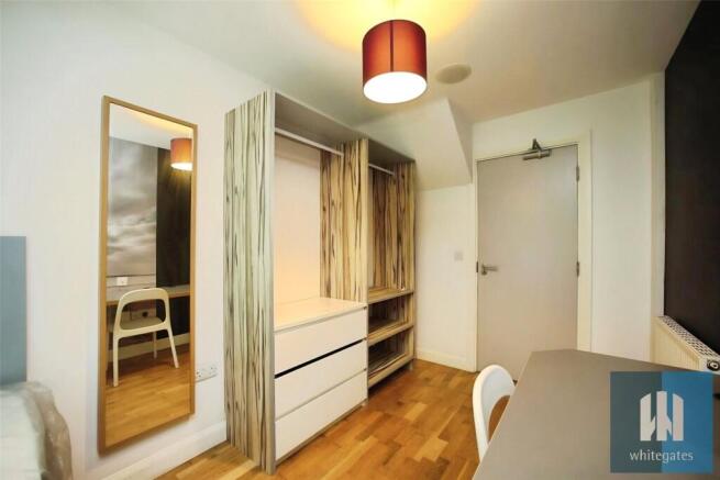 1 bed House Share to rent Image 4