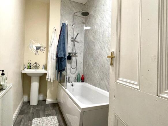 3 bed Terraced for sale Image 10