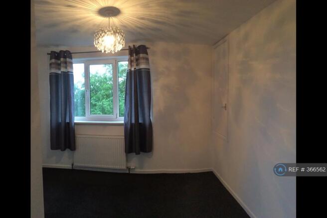 Bedroom Photo 1