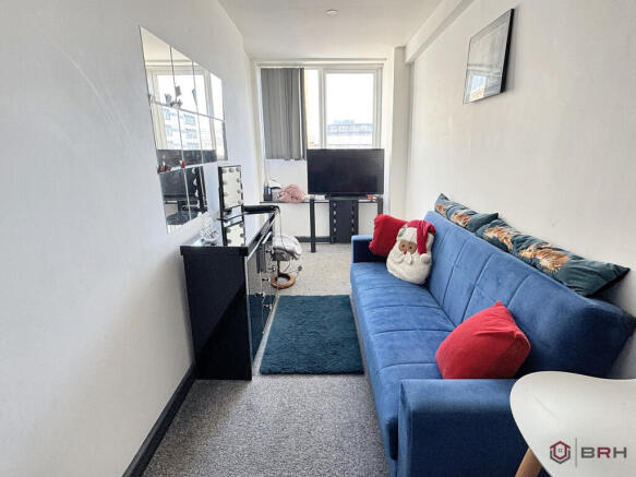 14 bed Block of Apartments for sale Image 4