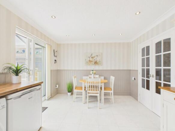 2 bed Semi-Detached for sale Image 5