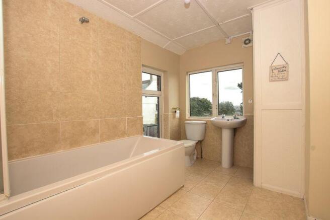 Bathroom / WC