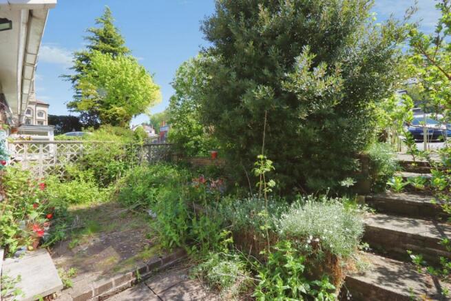 3 bed Semi-Detached for sale Image 10
