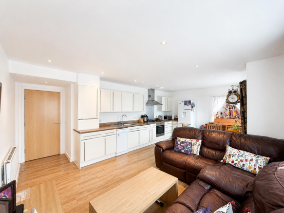 Kitchen/ Reception Room