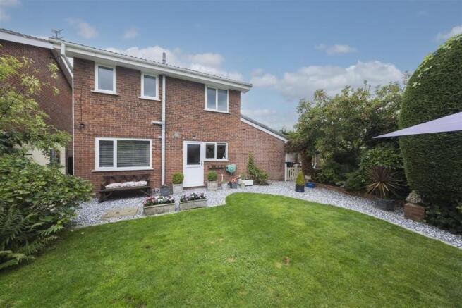 7 Tytherington Close-027.JPG