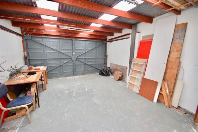 DOUBLE GARAGE
