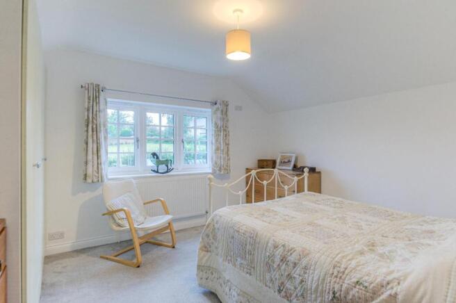 Bedroom 1.jpg
