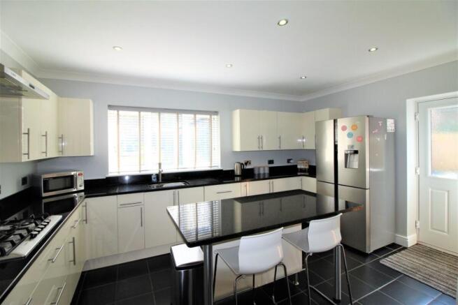 Kitchen / Breakfast Room